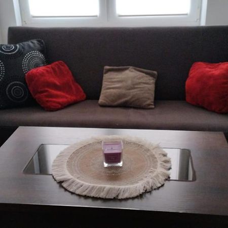 ゴジュフ・ヴィエルコポルスキApartament Kajaアパートメント エクステリア 写真