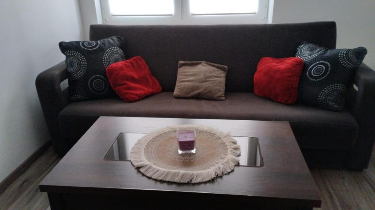 ゴジュフ・ヴィエルコポルスキApartament Kajaアパートメント エクステリア 写真